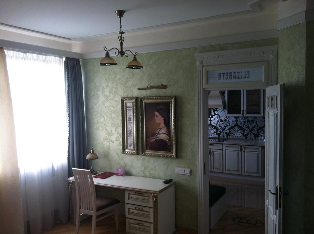 Fontush Boutique Hotel Ивано-Франковск Номер фото