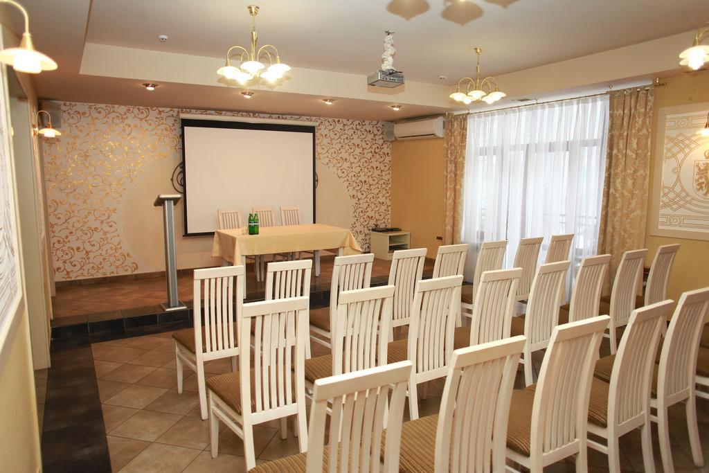 Fontush Boutique Hotel Ивано-Франковск Экстерьер фото