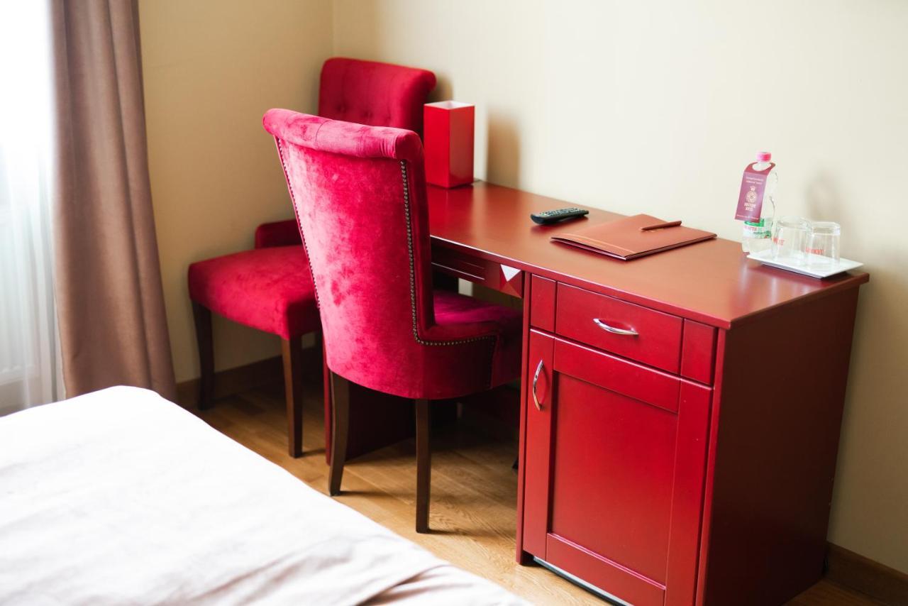 Fontush Boutique Hotel Ивано-Франковск Экстерьер фото